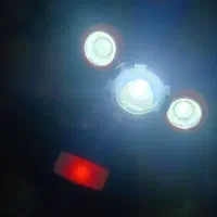 چراغ قوه سالم در حدنو با حالت زوم وسه حالت نوردهی