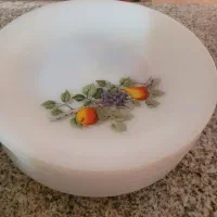 تعدادی ظروف آرکوپال