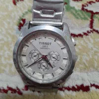 ساعت سه موتوره کاملاً سالم فقط یه باتری میخواد