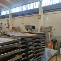 کار در کارگاه قنادی