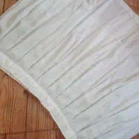 پرده حریرشاین رنگ حاله پسته ای داره