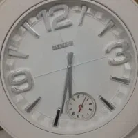 ساعت دیواری درحد نو
