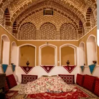 اجاره اتاق و سوئیت در اقامتگاه بومگردی عمارت پدری|اجارهٔ کوتاه‌مدت آپارتمان و سوئیت|شاهین‌شهر, گرگاب|دیوار