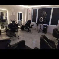 اجاره سالن زیبایی نوساز و مجهز