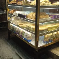 فروش سینی 60*40 تعداد 60عدد ویترین ترازو پارس آباد