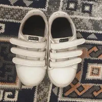 دو عدد کفش کودک