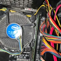 کامپیوتر با میز وصندلی|رایانه رومیزی|اهواز, سپیدار|دیوار