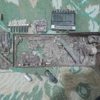 دوعدد لامپ تلوزیون  قدیمی و برد حدود ۵۰ سال پیش|کلکسیون اشیاء عتیقه|رباطکریم, رباطکریم|دیوار