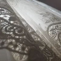 لباس شومیز  شلوار  کفش