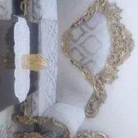 مبلمان ۹نفره پنجه شیری طلایی تمیز و سالم