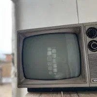 تلویزیون آنتیک قدیمی سویل کره|کلکسیون اشیاء عتیقه|ساری, |دیوار