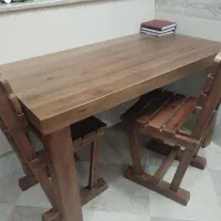میز و دو صندلی چوبی