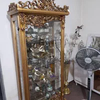 ساعت ایستاده به همراه بوفه طلایی