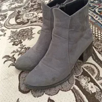 کفش|کیف، کفش، کمربند|مشهد, میان ولایت|دیوار