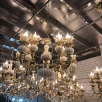 لوستر سنگی|لوستر و چراغ آویز|اصفهان, باغ فدک|دیوار