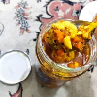 ترشی آب گوجه و فروش انواع ترشی