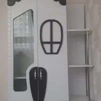 کمد بچه کاملا سالم