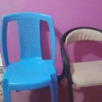 تعدادی صندلی پلاستیکی و فلزی|صندلی و نیمکت|بندر ماهشهر, |دیوار