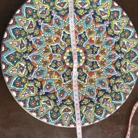 بشقاب سفالی نقطه کوبی و تابلو مسی
