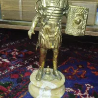 مجسمه سرباز برنزی