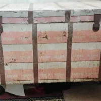صندوق چوبی قدیمی سالم