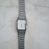 ۴عددساعت تمیز و قدیمی