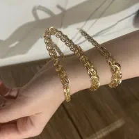 نیم ست گردنبند و‌دستنبد