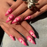 کاشت ناخن،فقط هزینه مواد