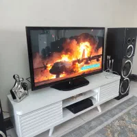 تلویزیون ۴۲ اینچ