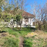 خانه محوطه با استخر ماهی به متراژ23000متر