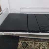 تخت و تشک بیمارستانی