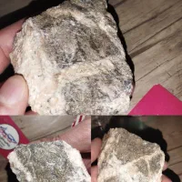 سنگ طلا قیمتی و ارزشمند