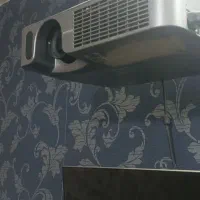 ویدیو پرژکتور به همراه پرده