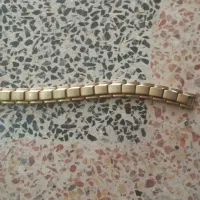 دستبندطبی که باشارژکردن توسط نورخورشید