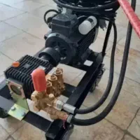 نیازمند همکار جهت نظافت راه پله و پیلوت