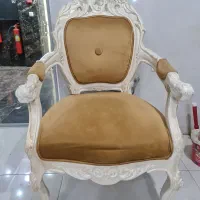 یک عدد مبل تکی