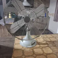 یک عدد پنکه ژاپنی به