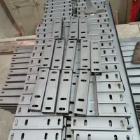 استخدام کارگر ساده و اپراتور لیزر فایبر