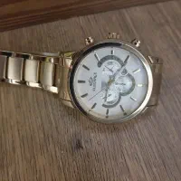 ساعت الگانس|ساعت|کرج, اصفهانی‌ها|دیوار