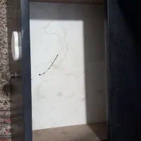 کمد مشکی|جاکفشی، کمد، دراور|صحنه, |دیوار