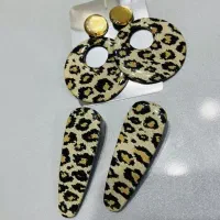 ست گوشواره و گیره مو پلنگی
