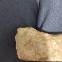 کوارتزخاص طلادار