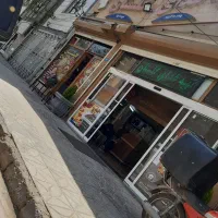 استخدام کمک اشپز برای تهیه غذا