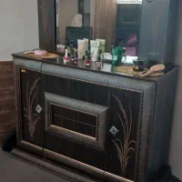 تخت دونفره وآینه دراور