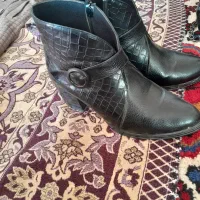 پوتین وکیف دستی وپالتو زنانه