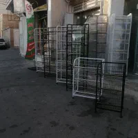 استند و قفسه چیپس و پفک و تنقلات نان