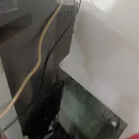 تلوزیون LG و میز تلوزیون