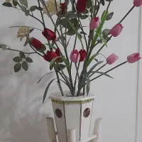 گل وگلدان