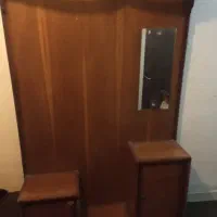 جاکفشی و جالباسی چوبی