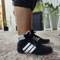 کفش کشتی  آدیداس در حد نو